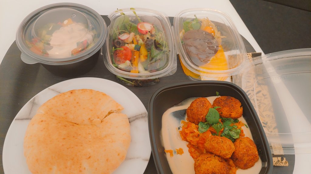 Lunching Munching at @GoogleDevEurope #ExpertsSummit
Love the diverse food for everyone 
 #DiversityandInclusion