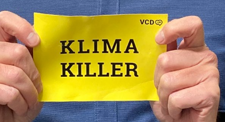 KersevanRoberto's tweet photo. #Followerz!
Dai, ragazzi &amp; ragazze!... fate arrivare questo povero boomer a 2000 followers! Mancano solo 43!🙏↙️

Al duemillesimo invio copia autografata originale fresca di parabrezza del cartello "KLIMA KILLER"!↘️ 👍🤪 https://t.co/YfJl0va7RW