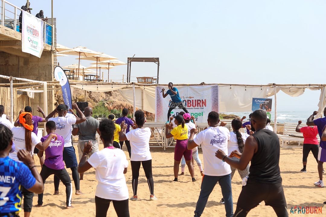 afroburnfc's tweet photo. DUMPZDAY!
.

.
#afroburn #dripnsweat #dripnsweatfitness #ilivefit #getfit #workworkwork https://t.co/YMEhqKkIJM