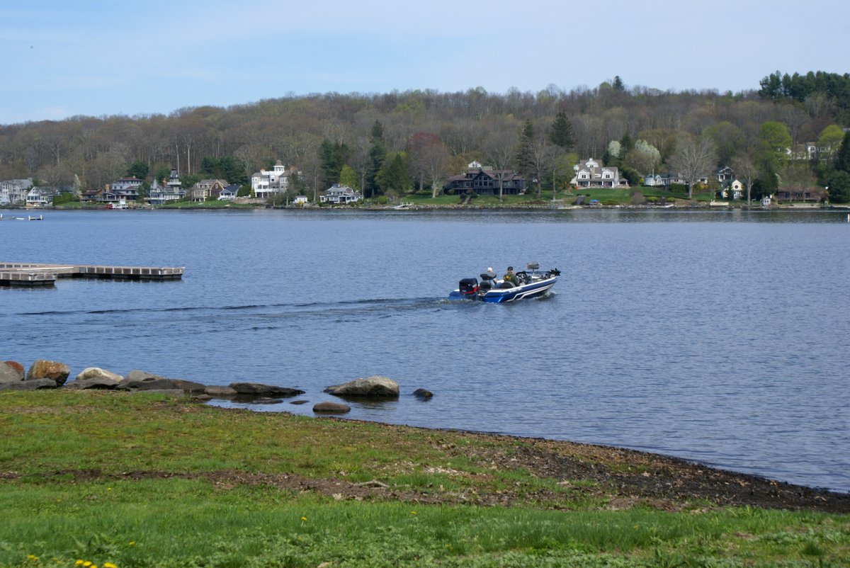 CTBoatingInfo's tweet image. In CT, there are 117 state boat launches and a huge variety of waterbodies. Check out the link below to find a launch on a waterbody you'd like to explore. It's time to start planning a springtime adventure!

portal.ct.gov/DEEP/Boating/B…

#explorect #boatingfun #outside