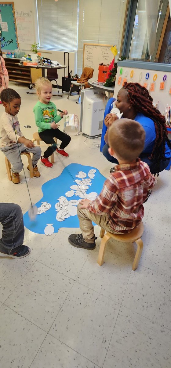Kindergarten students are fishing for sight words. A fun and interactive way for students to practice their sight words. <a href="/juliespencer8/">Julie Spencer</a> @drstacydstewart <a href="/DurhamPublicSch/">Durham Public Schools</a>