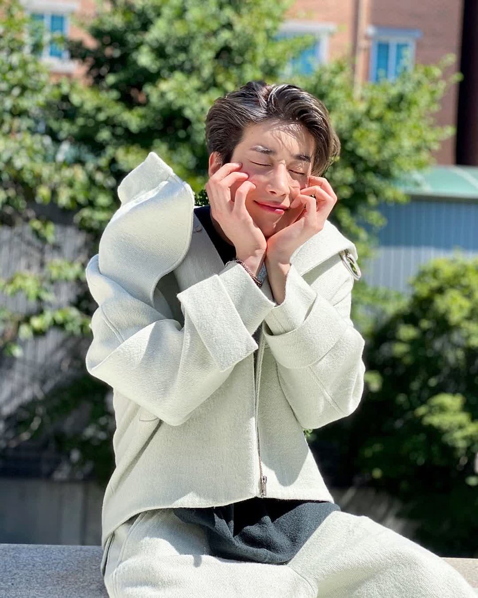 #승우와_다시만나_행복해
#Happy_Wooya_Coming

승우야 제대 축하해!
너무너무 보고싶었어💜