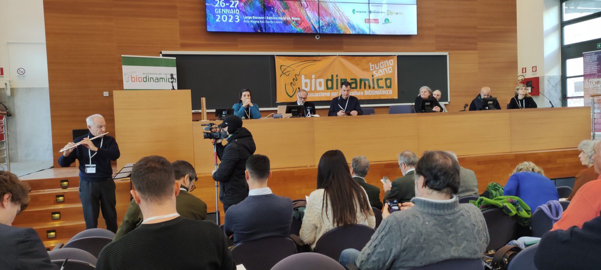 FabioTittarelli's tweet photo. 37 Convegno internazionale di biodinamica a Roma @CORE_Organic @green_resilient https://t.co/ghvSqC1aEW