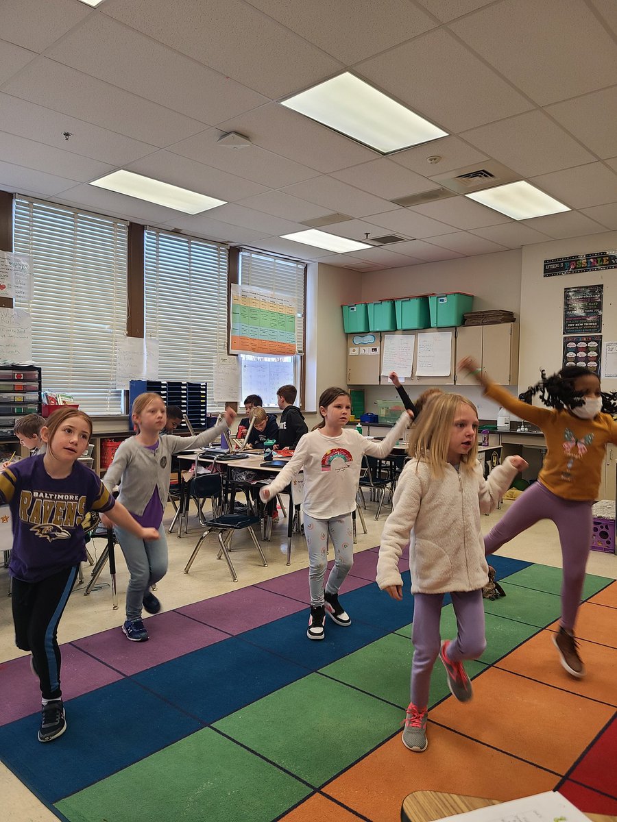 MrsBruneSES's tweet photo. Another birthday dance party! 🎉 https://t.co/UZkyFujwXS