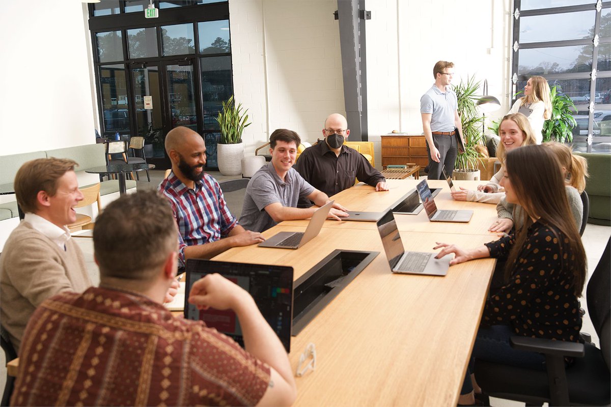 AgencyHiFi's tweet photo. Creativity happens everywhere, and sometimes our best work starts here: an in-person meeting between different HIFI teams. Although we’re spread across the country, these times together help us develop even better work our clients. #HIFybrid #adagency #banking #fintech https://t.co/URC42Rws2c