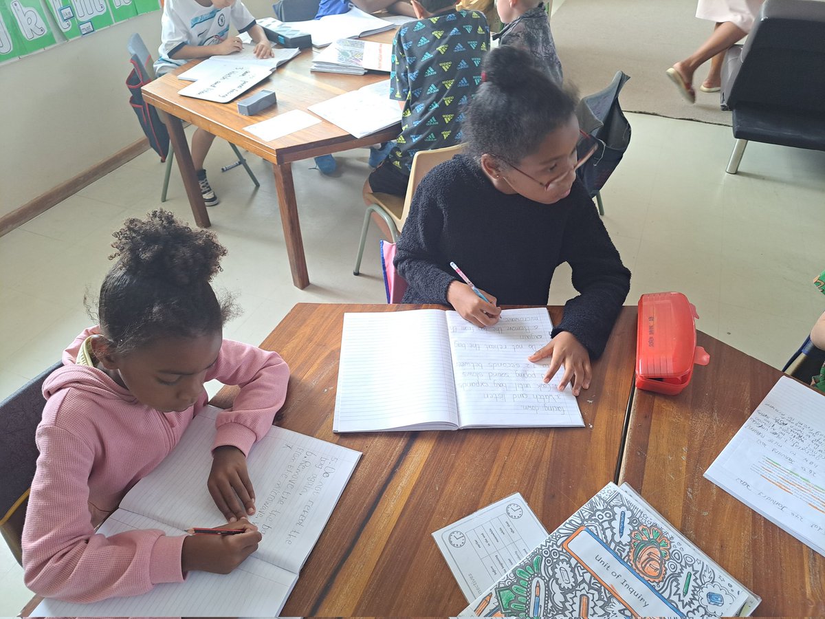 becia1978's tweet image. What does inquiry look like? #grade2 Ss inquired into procedural writing and scientific process. Integration between English and UOI allowed Ss to give instructions about how to make popcorn and conduct an experiment to find out the answers. #learningAtWis