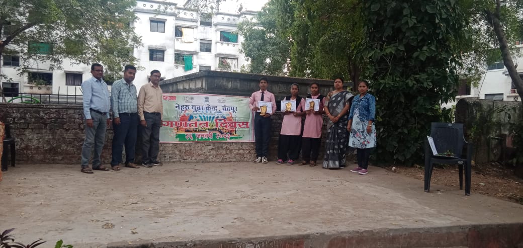 Chandrapur5955's tweet photo. 𝗥𝗲𝗽𝘂𝗯𝗹𝗶𝗰 𝗗𝗮𝘆  celebrated enthusiastically by volunteers of #NyksChandrapur.
@Nyksindia 
@NYKS_maha_Goa 
@YASMinistry 
@mygovindia 
@MoRD_GoI 

#RepublicDay2023 #nyks #26january #tricolour https://t.co/ZmRACe8Pn4