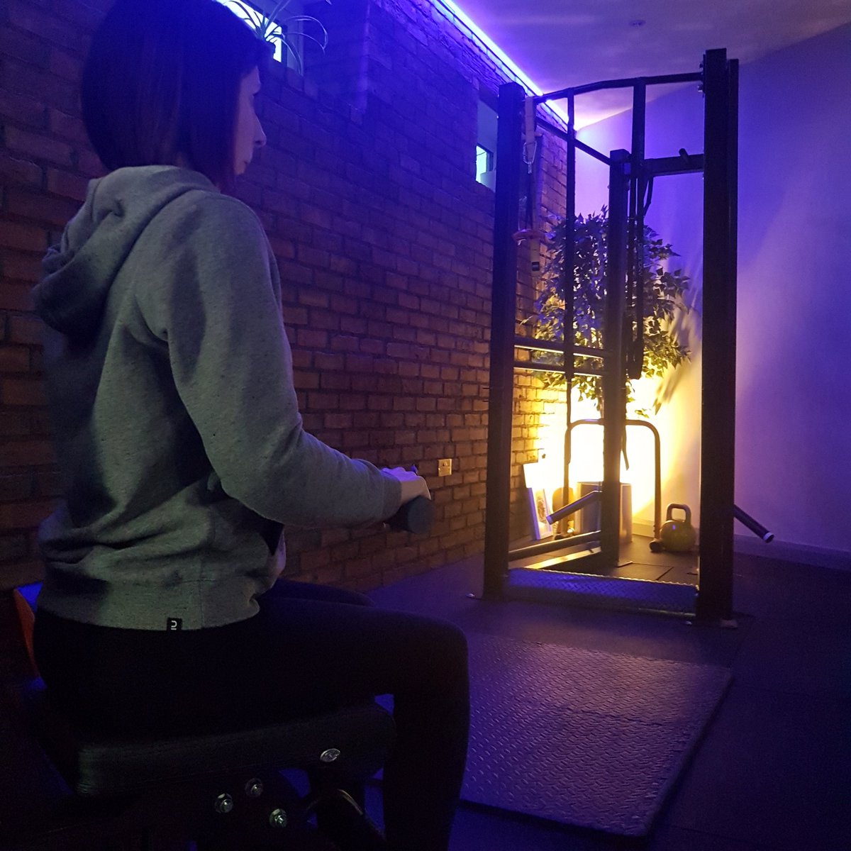 MBPTisostudio's tweet photo. Train your grip towards the end of every training session. 
This is how you interact with the world around you and a strong grip will allow you to articulate the strength you have worked hard for during exercise sessions. https://t.co/32iER4fxgb