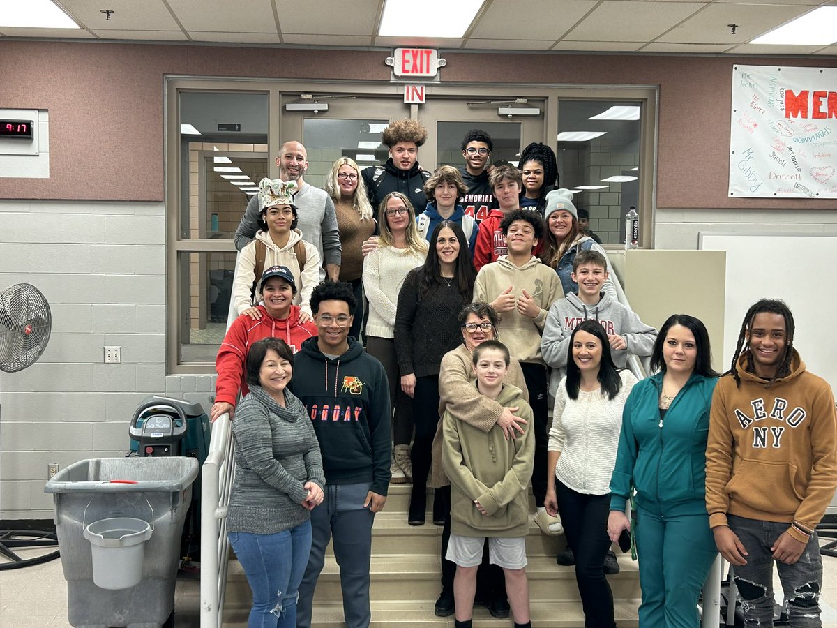 MentorHamman's tweet photo. Breakfast with Mom! Such a cool group! Thank you Mr. Rothstein for setting this up and Mrs. Blackburn for flipping pancakes! Young men were so respectful and polite. Great moms!
@MentorMemorial #bondingisthebest #OnceACard https://t.co/9Rhx3eJXuQ