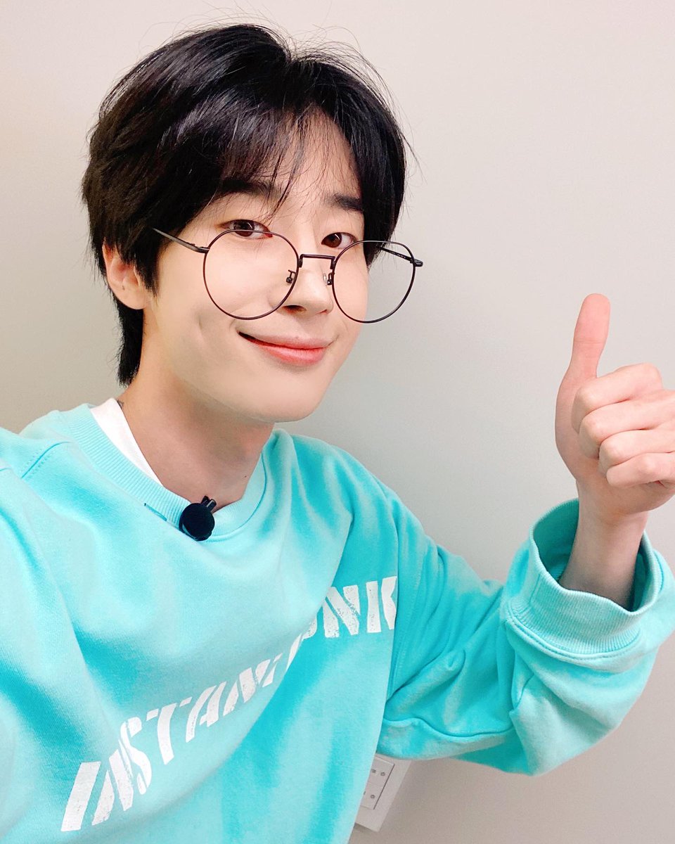 Victon_1109_s2's tweet photo. 환영해 우야🫶
보고 싶었어😚💜

#한승우_전역_축하해
#We_missed_you_Wooya https://t.co/5e46Yr603C