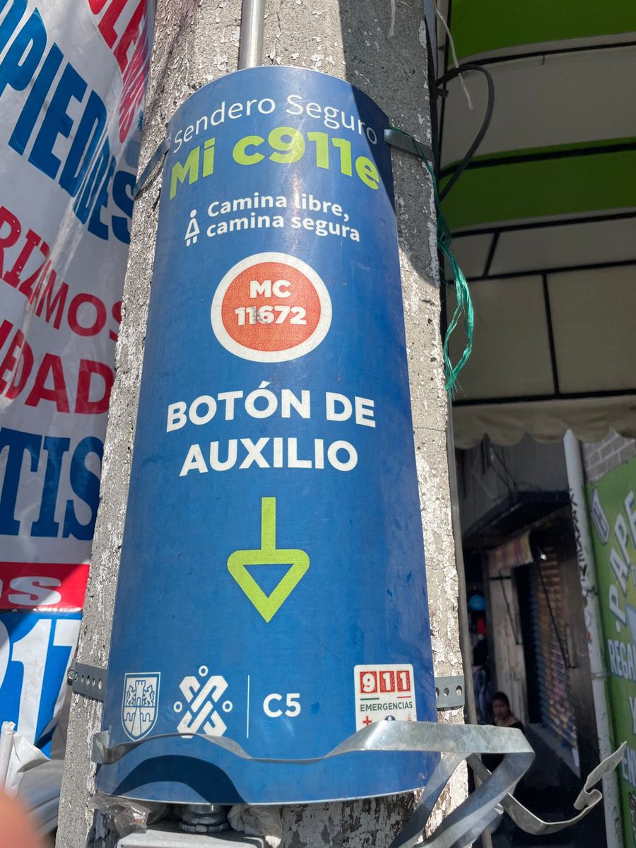 syorsirius's tweet photo. @SSC_CDMX @FiscaliaCDMX @C5_CDMX @UCS_GCDMX El 23 de enero, un sujeto se robó una Tiguan #Volkswagen en la calle de Cansahcab y Opichén a las 10:43 hrs, al denunciar indicaron que NO servía la cámara y nada de podría hacer @TlalpanVecinos @TlalpanAl se solicita intervención #RT https://t.co/U8GjmrYSxa