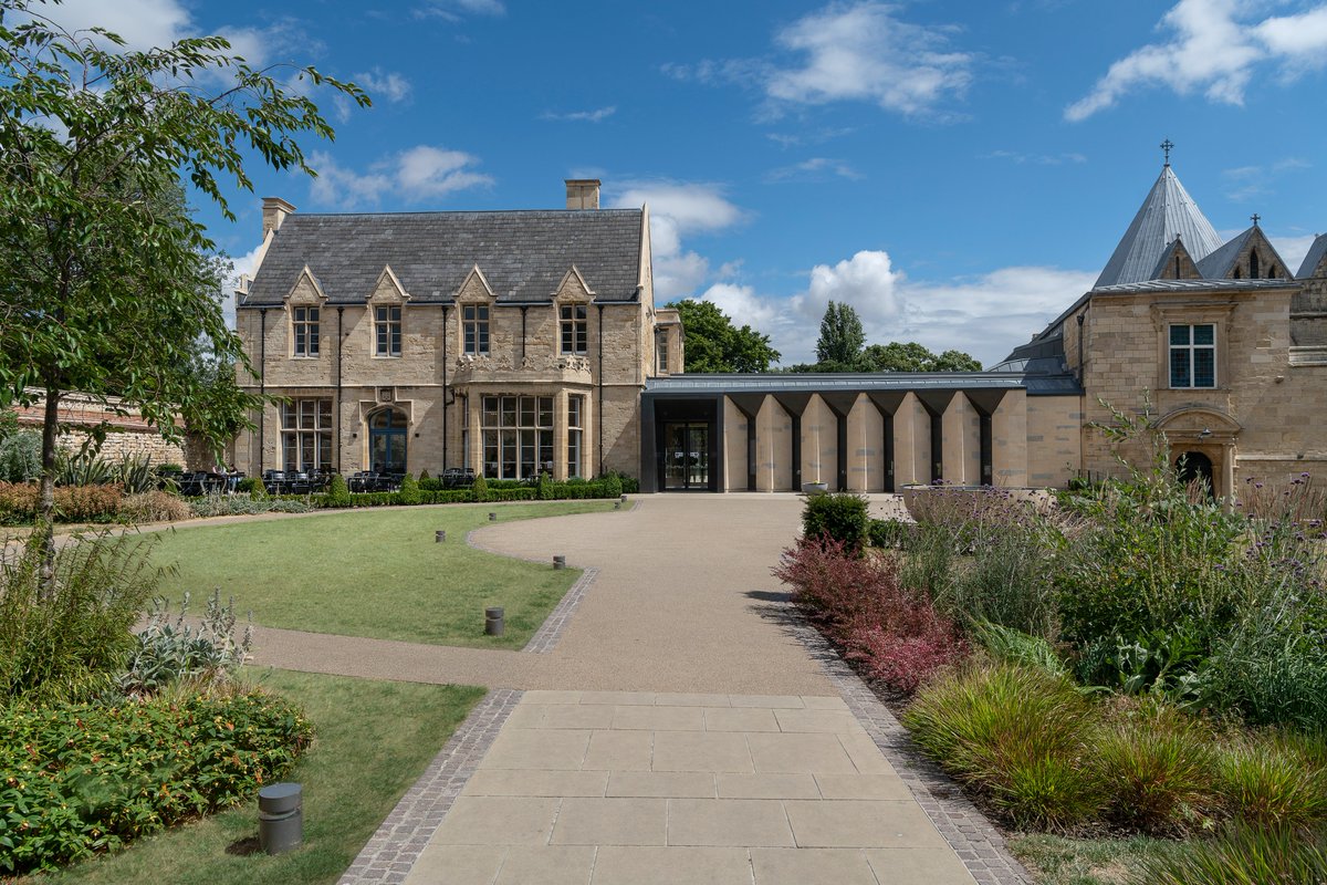 simpsonandbrown's tweet photo. Our visitor centre @LincsCathedral has been shortlisted in the Lincoln Good Design Awards 2023. Go to https://t.co/nVyPmyBggA to view the shortlisted projects and vote for your favourite! 
.
.
.
#lincoln #visitorcentre #architecture https://t.co/HaE4tb8iGd