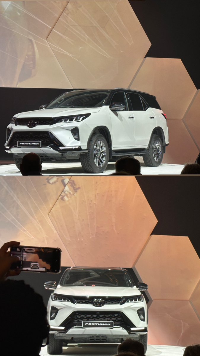 meeting_focus's tweet photo. South Africa’s most beloved SUV 😉 🔥 The new Toyota Fortuner 2023 with minor changes will be available from as early as February ‘23 @ToyotaSA #SOMI2023 #ToyotaSA https://t.co/cIM3iac6zi