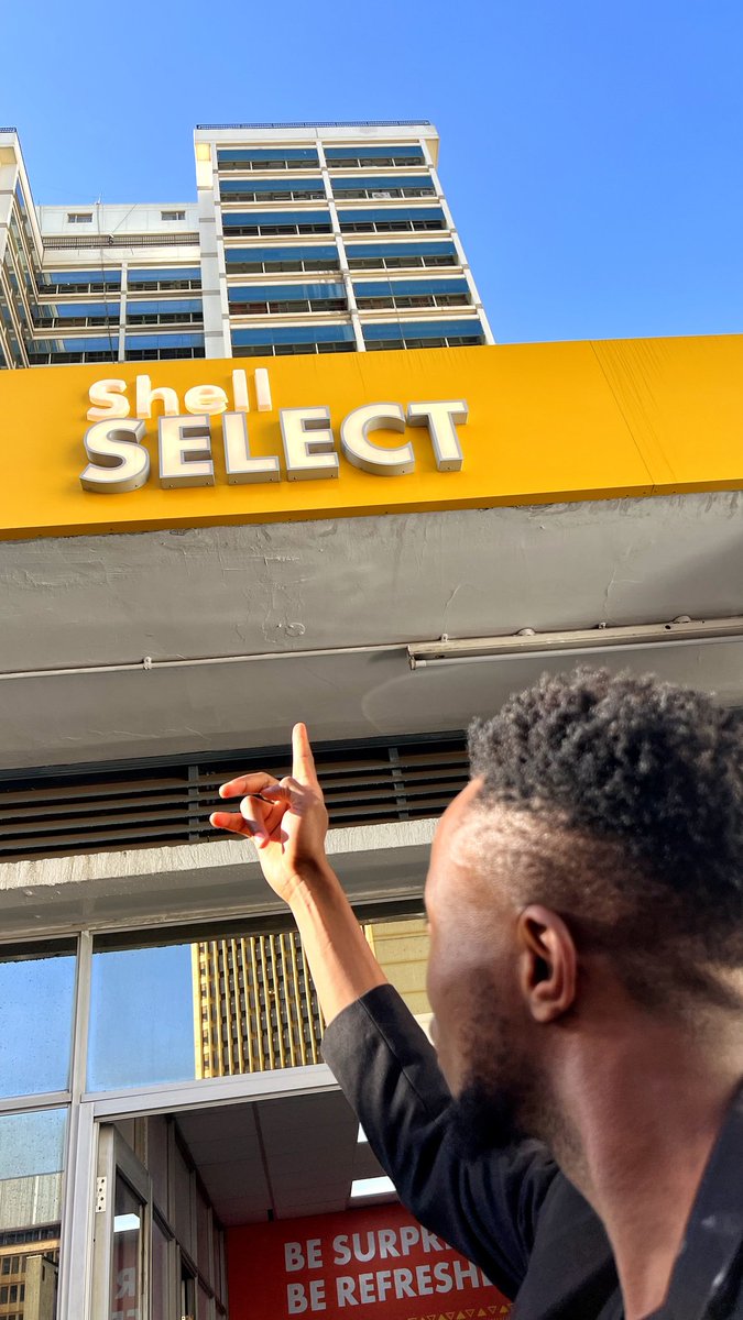 felixomondi__'s tweet image. This valentine's,thinking of getting that special someone a gift?..think no further,go to a shell select shop and grab them a snack,drink,chocolate or bites and thank me later🤗 @Shell_Kenya
find a station near you shell.co.ke/motorists/stat…
 #CraveItHaveIt  #TupataneShell