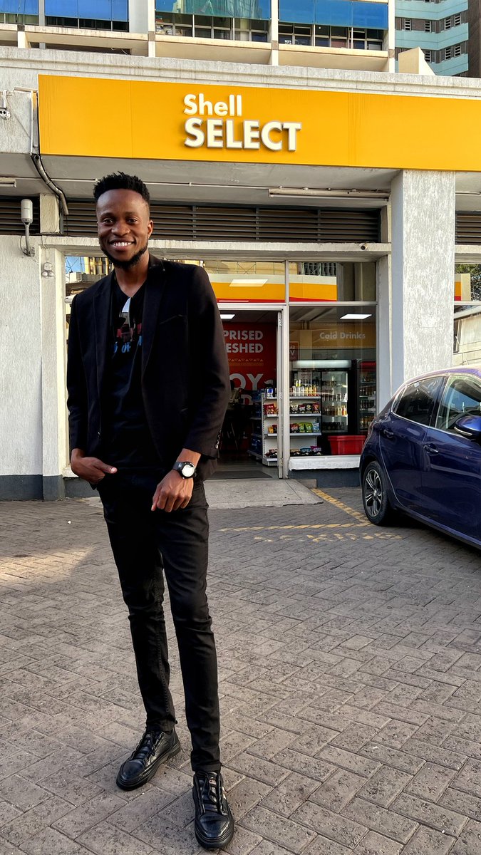felixomondi__'s tweet image. This valentine's,thinking of getting that special someone a gift?..think no further,go to a shell select shop and grab them a snack,drink,chocolate or bites and thank me later🤗 @Shell_Kenya
find a station near you shell.co.ke/motorists/stat…
 #CraveItHaveIt  #TupataneShell