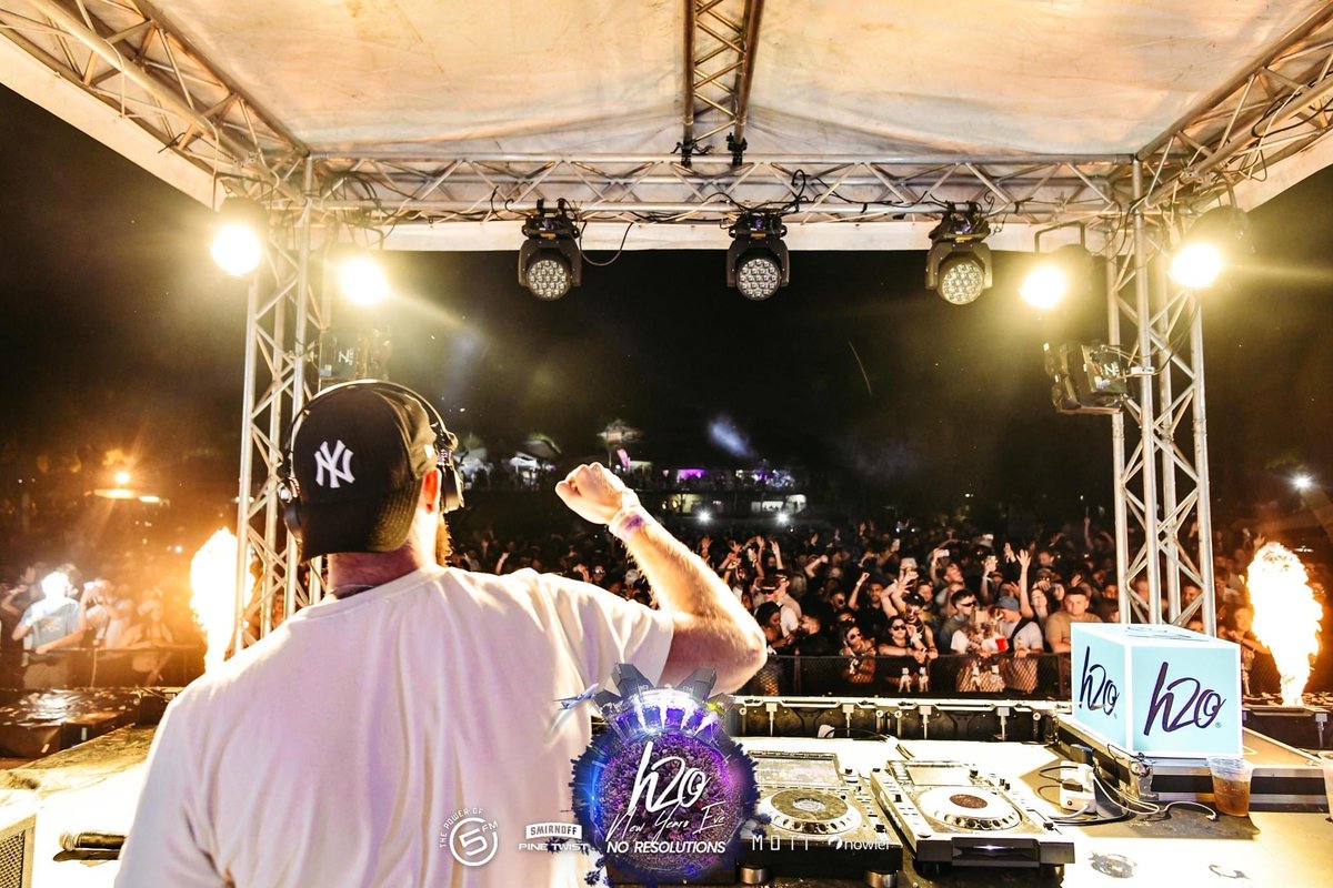 <a href="/trademarcdj/">Marc Paynter</a> killing it at <a href="/h2oparty/">H20 White Party</a> NYE! 🥳

#h20 #NYE #dj #djs #flipsidemanagement #nightlife