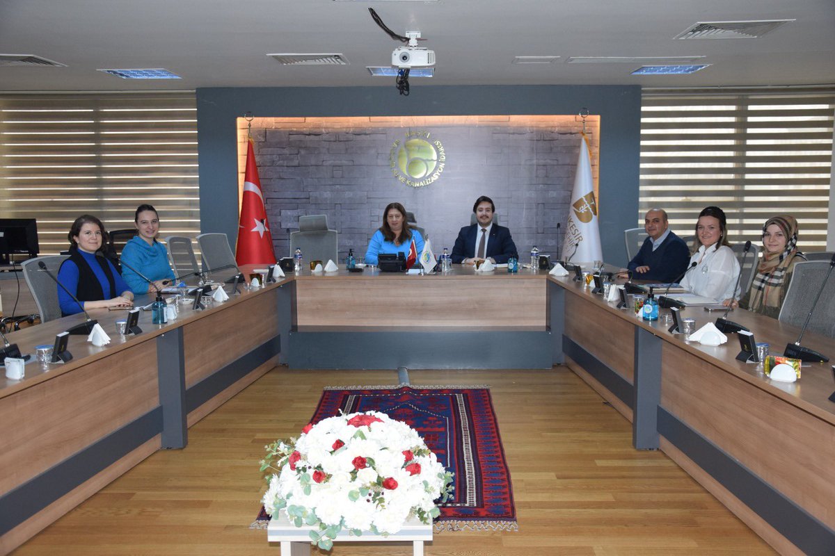 hakancakar27's tweet photo. Bölgemizin kalkınmasını önemsiyoruz. GMKA ile BASKİ Genel Müdürlüğü arasında imzalanan Hibe Desteği kapsamında Altınoluk Atıksu Arıtma Tesisinin Çıkış Suyunun Değerlendirilmesi ve Yeşil Dönüşüme Katkı Sunması amacı ile Fizibilite Projemizin Hazırlıklarına Başladık.#Balıkesir https://t.co/DKpJZ3G3Td