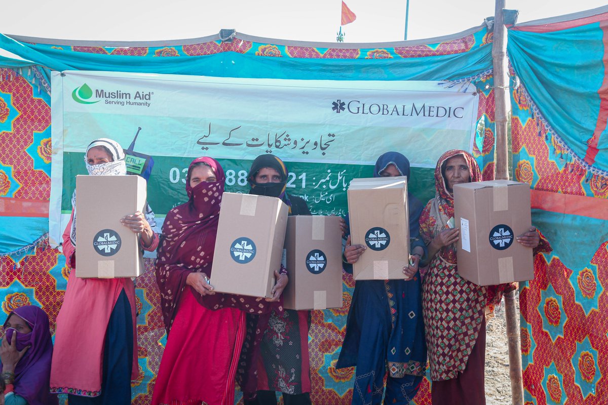 MuslimAid Pakistan, in support of @globalmedicdmgf, has provided hygiene and water filter kits to 1800 flood-affected families in the Districts of Mirpur Khas and Sanghar. 

#humanitarianaid #hygienekits #GlobalMedic #MuslimAidPakistan #FloodinPakistan #Pakistan #Sindh