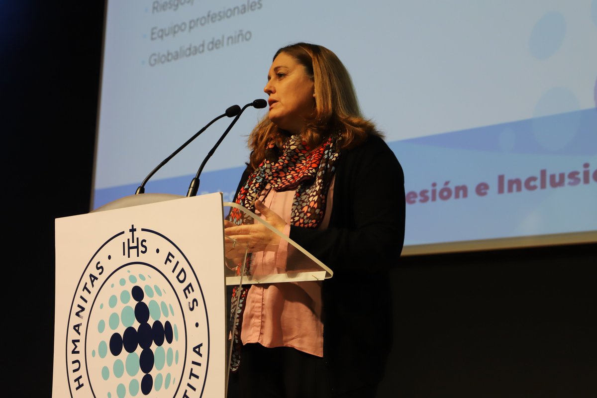 En su charla sobre los retos presentes y futuros de la #AtenciónTemprana, Rocío Carrasco, coordinadora del CAIT San Juan de Dios Sevilla reclama "más evidencia científica, más apoyo institucional y agradece el apoyo de las Universidades para formar a los profesionales del futuro"