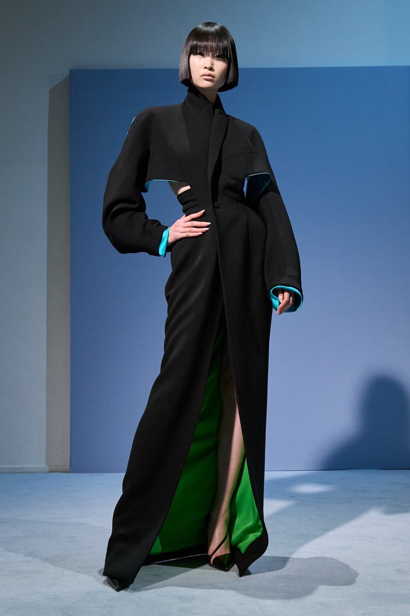 jacquemusx's tweet photo. The guest designer concept at Jean Paul Gaultier Couture might be my favourite thing happening in fashion lately https://t.co/7IsxoHPMzE
