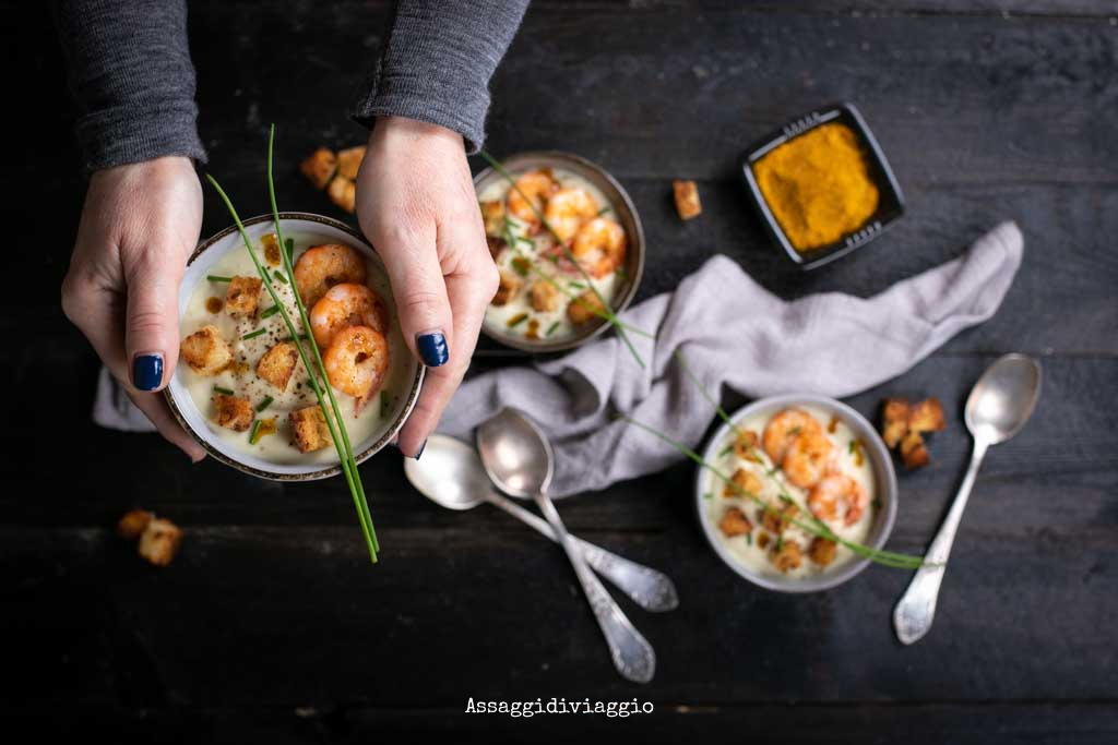 Assaggidiviaggi's tweet photo. Oggi #ricetta salata e #detox, ma comunque gustosa e non triste e si presenta anche molto bene: #vellutata di #cavolfiore con #curry, gamberetti e crostini di #pane dorati. Un vero #comfortfood.
La ricetta la trovate qui:
https://t.co/mJrCkBHbwo
Tratta da @salepepe_it https://t.co/9gQEa5Tf0F
