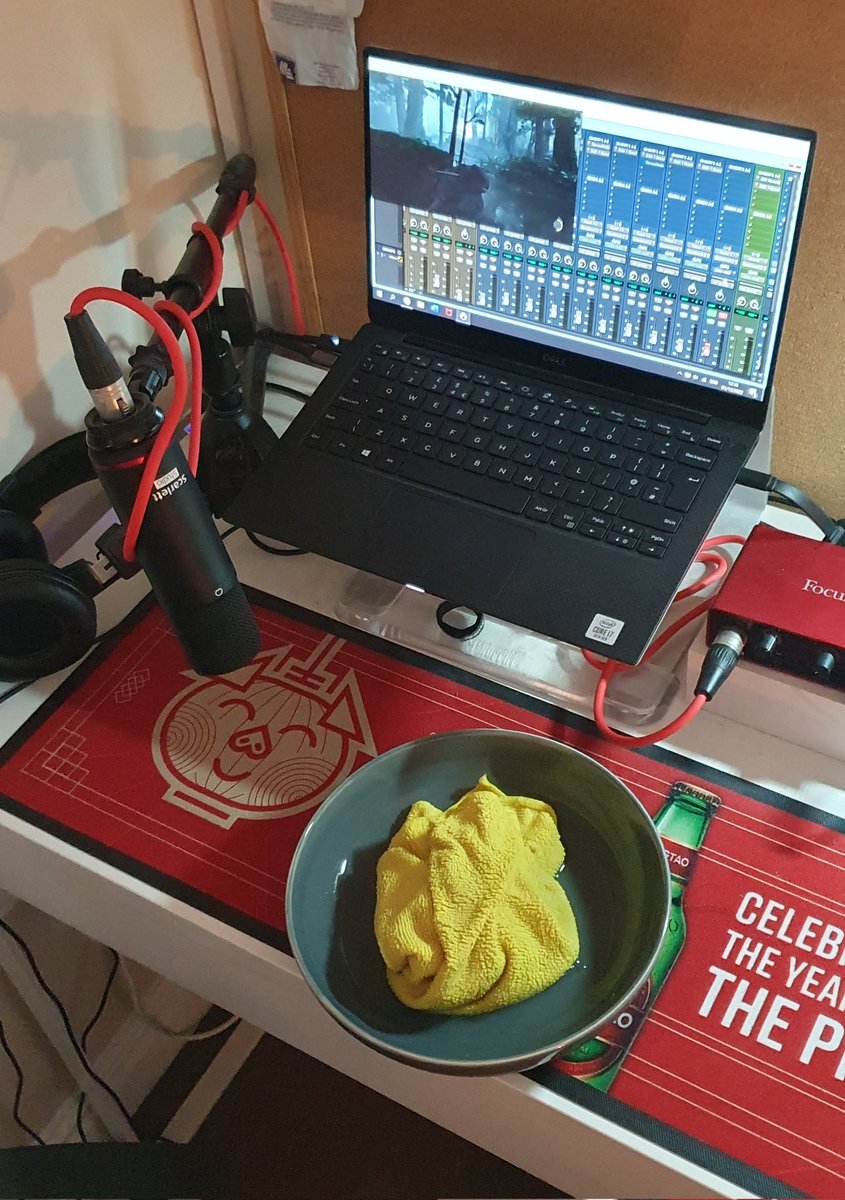 AlexFishSound's tweet photo. Recording some wet footsteps for my Semester A project #foley #sounddesign #Lincoln #creativity https://t.co/ruWxvtAbkM