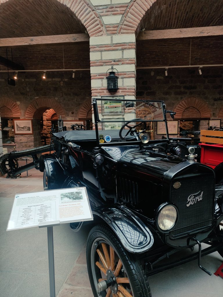 İlk üretilen Ford: Model T

#Ford #modelT #museumselfieday