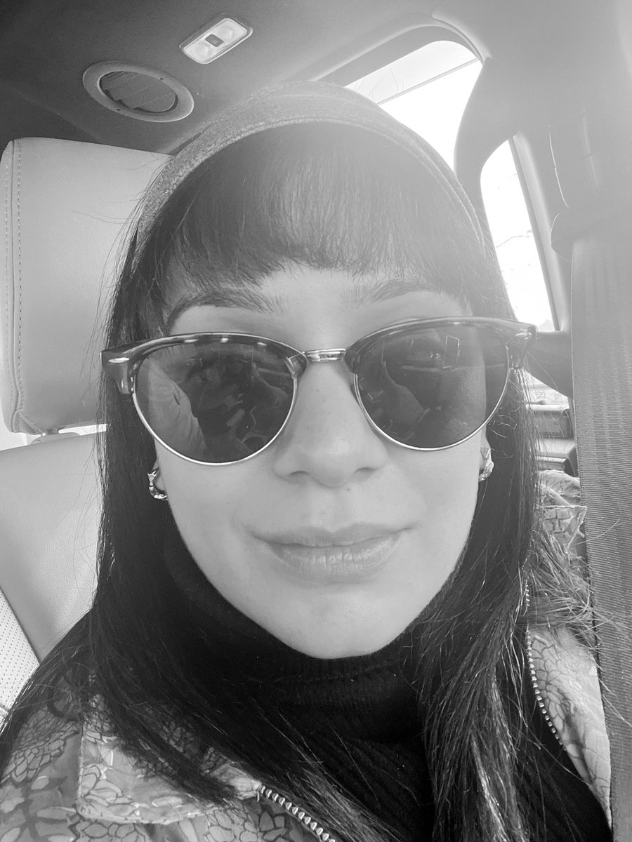 vaaniverse's tweet photo. #RoadTripping 
Headed for a destination wedding. The hopeless romantic in me is salivating on the hashtag #PyaaRdostiHai. https://t.co/VFEYw5kSjx