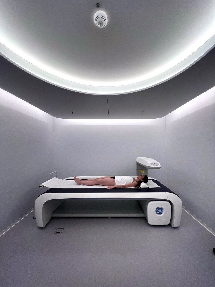 VivienneTang's tweet image. Welcome to my spaceship 🚀 😅 Been trying out all the health &amp;amp; fitness equipment at Chenot Palace Weggis and I’m really impressed with the 7-Day Advanced Detox program I was on for @destindeluxe

@ChenotGroup #chenotpalaceweggis #chenotmethod #detox #fasting #autophagy #retreat