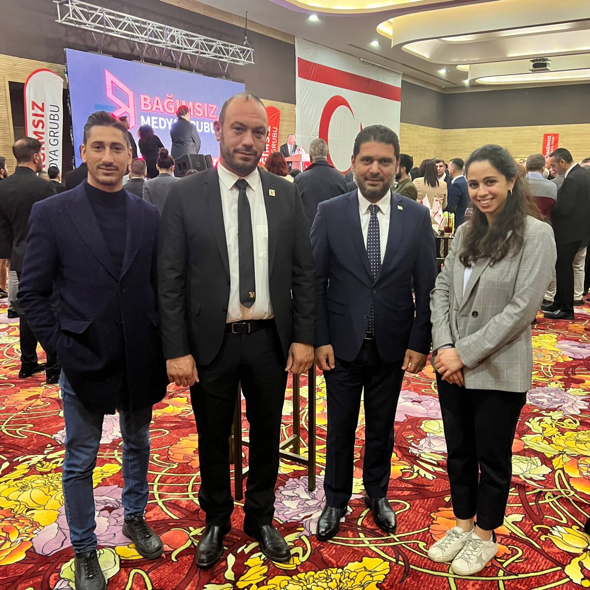 kkgiad's tweet photo. Bağımsız bir medya,toplumun doğru ve tarafsız bilgiye erişimini sağlayarak,demokratik bir ortamda halkın hak ve özgürlüklerini koruyan bir gözlemcidir.Dün akşam açılışı gerçekleşen Bağımsız Medya Grubu’nun da aynı ideolojide çalışmalarını yürüteceği konusunda inancımız sonsuzdur. https://t.co/0bf7bgRTHd