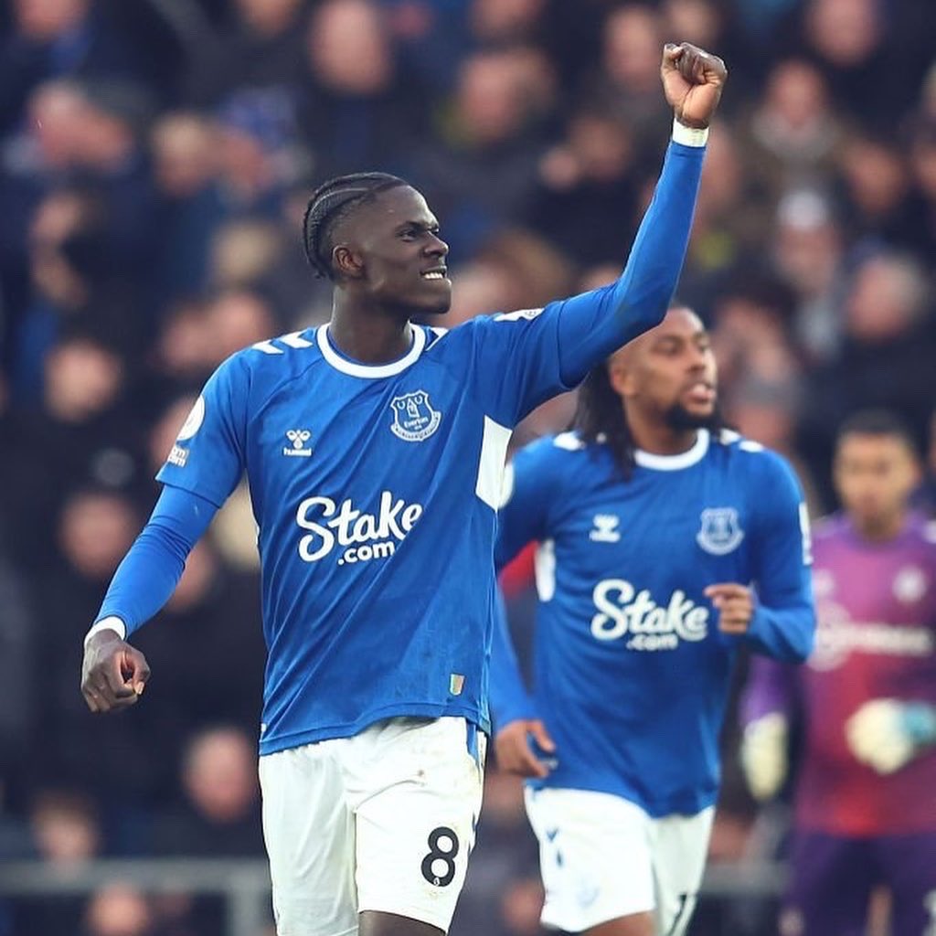 Everton_Extra's tweet photo. 🚨| BREAKING: Amadou Onana has refused Chelsea, and is focussed on Everton. 

[via @sachatavolieri] https://t.co/JeNepk8ri9
