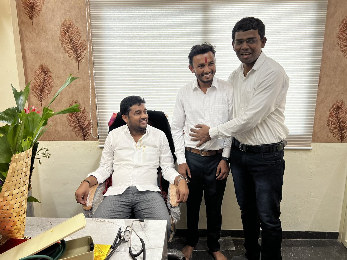 mayursonawne19's tweet photo. आज डॉ.नितीन गाढवे यांच्या सावंगी हॉस्पिटलच्या शुभारंभा प्रसंगी भेट देऊन शुभेच्छा दिल्या..!!
#NYCAurangabadCity_MS
#homeopathy https://t.co/nCfeMVMRxn