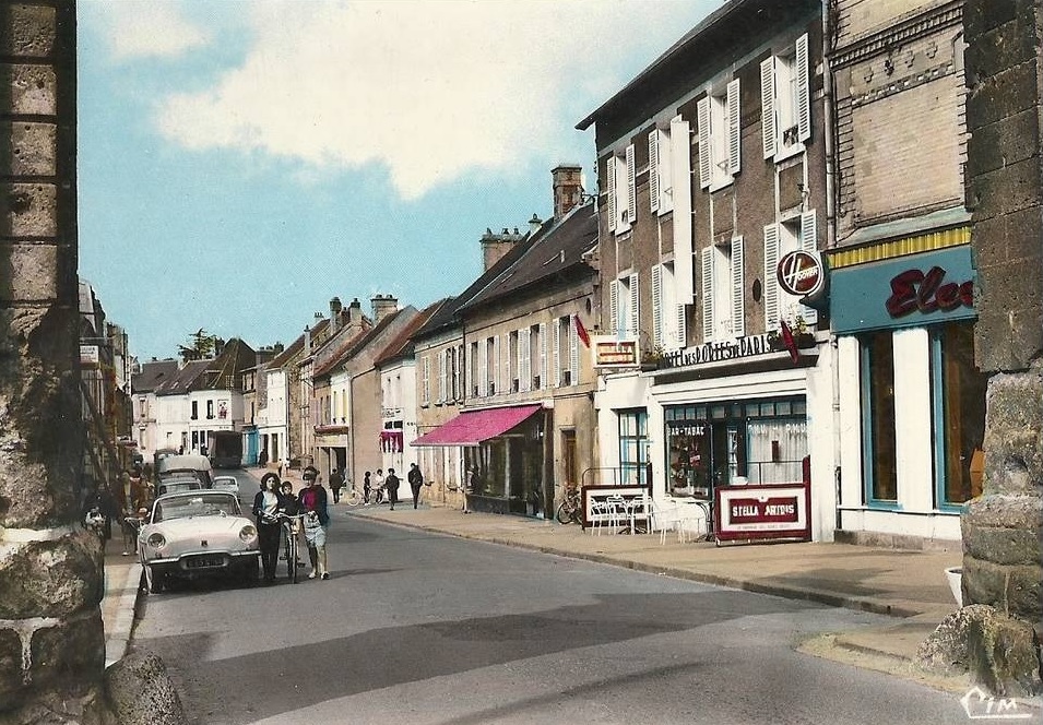 Remontons le temps à l'époque des années yéyé📸☮️#JeudiPhoto #Crepymaville