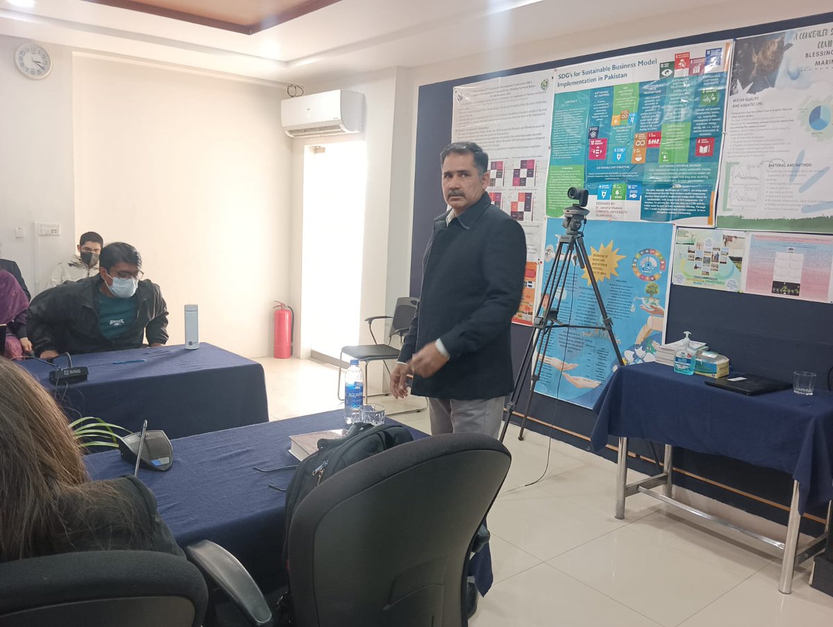 SDPIPakistan's tweet photo. Training on Emotional Intelligence at Workplace organized by CLD for the staff at SDPI, dekivered by Master Trainer &amp; Practitioner on NLP Mr. Syed Mohammad Anees
#Training #emotionalintelligence #CLD https://t.co/Z0fMcBTRCJ