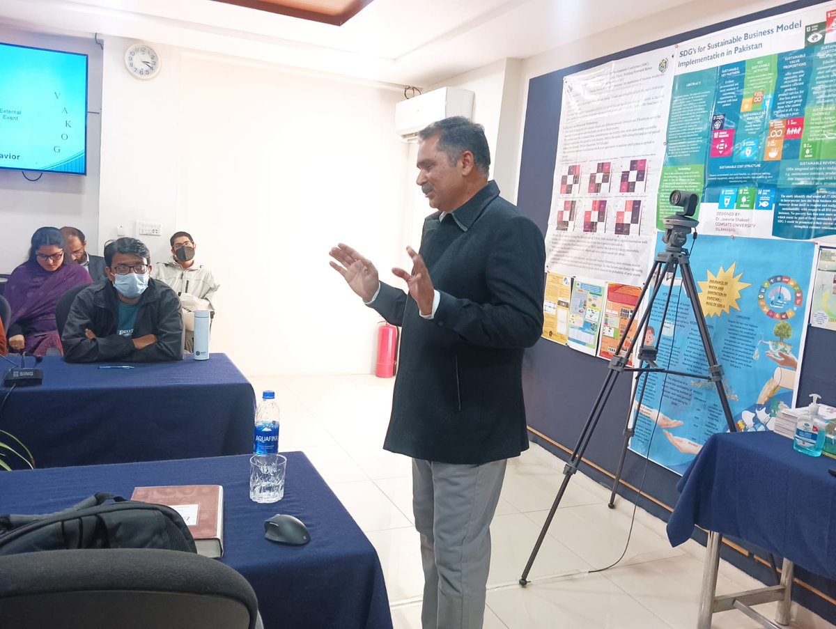 SDPIPakistan's tweet photo. Training on Emotional Intelligence at Workplace organized by CLD for the staff at SDPI, dekivered by Master Trainer &amp; Practitioner on NLP Mr. Syed Mohammad Anees
#Training #emotionalintelligence #CLD https://t.co/Z0fMcBTRCJ