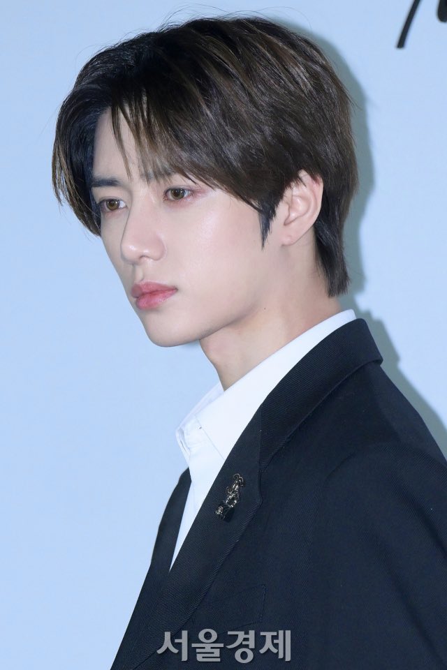 FnZKxtRaAAA2fGh?format=jpg&name=medium