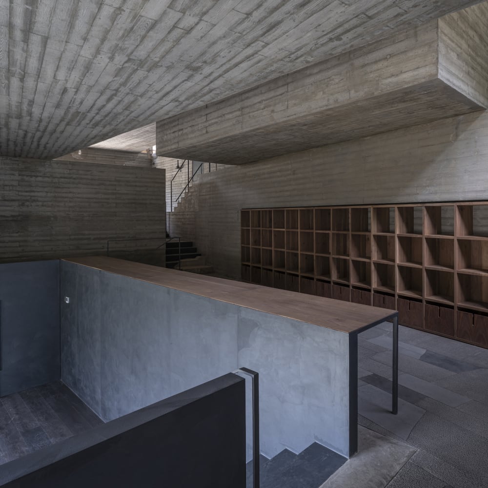 divisare_'s tweet photo. UPPER CLOISTER IN ARANYA, GOLDEN MOUNTAIN by ATELIER DESHAUS
Photos by:
JONATHAN LEIJONHUFVUD, TIAN FANGFANG, SU SHENGLIANG
@atelierdeshaus
@jonathan_leijonhufvud
To see more: https://t.co/bwESpP7n48
#architecture #buildinginlandscape #canopies #courtyards #sacredspaces https://t.co/1uZgzUWs86