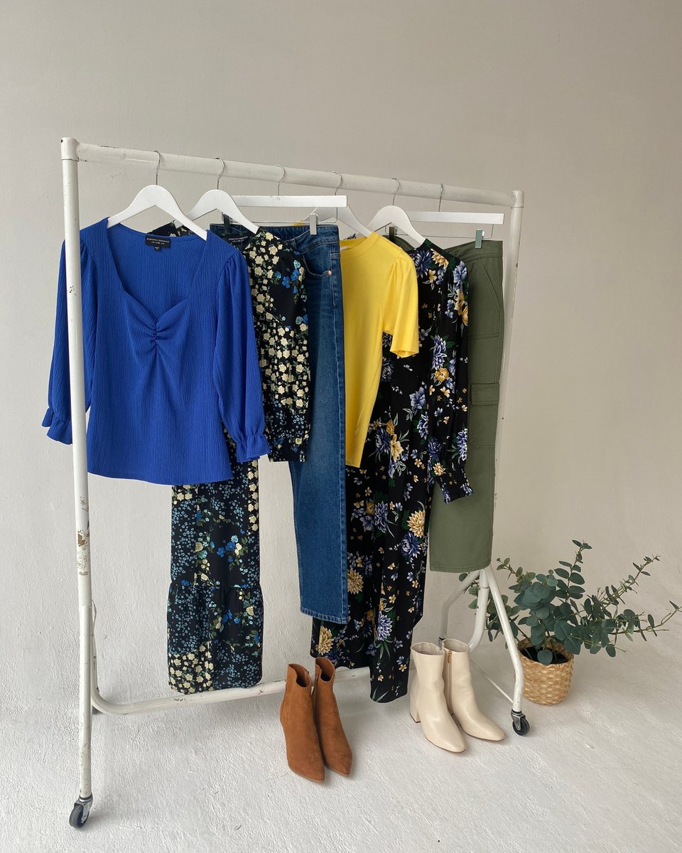 Add a pop of colour to  your winter wardrobe to brighten up any day 💙

#DPLoves #dorothyperkins #winteroutfit2022 #newseason #ootd