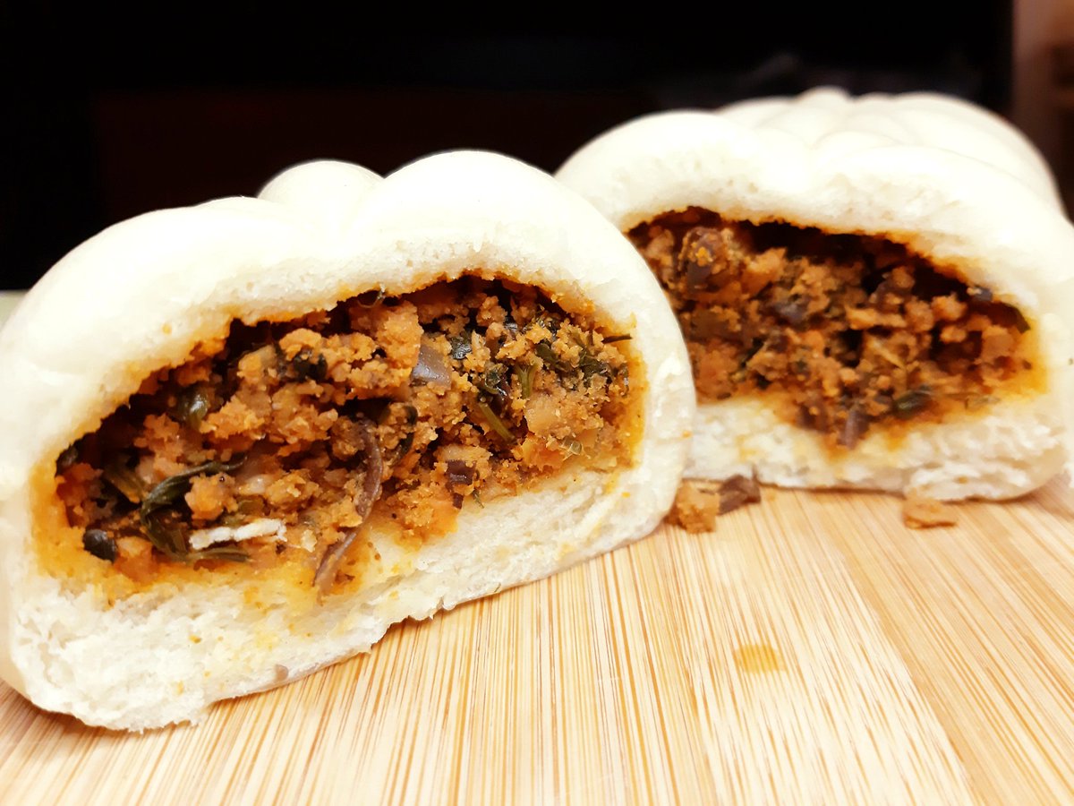 AnnysKitchenEU's tweet photo. Enjoy my #BáhnBao steamed, or keep them in the freezer for a time-saving #snack, suitable for the whole #family!

#ORDERNOW
ℹONLY 4.00€/2pcs
📣Limited time offer: 10€/5+1 Free

#AnnysKitchen #HealthyEating
#HealthyLiving #VeganLife #VeganLifestyle #AsianFood #VietnameseCuisine https://t.co/WfiIXk2r8f