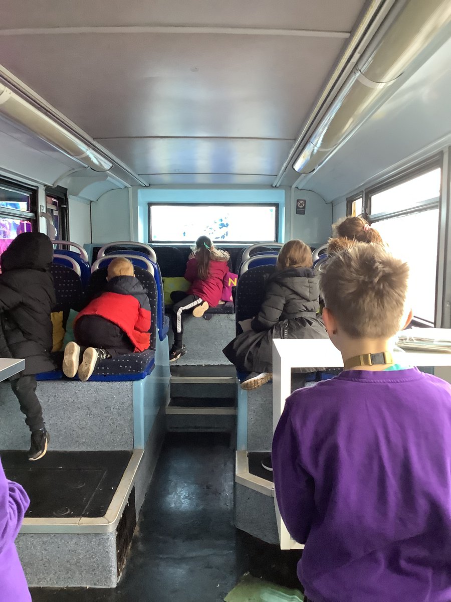 windy_arbor's tweet photo. Year 2 have enjoyed their story time session on the Reading Bus today #readingbus #readingden #storytime #welovereading #dreambelievachieve https://t.co/XByRx5jjxg