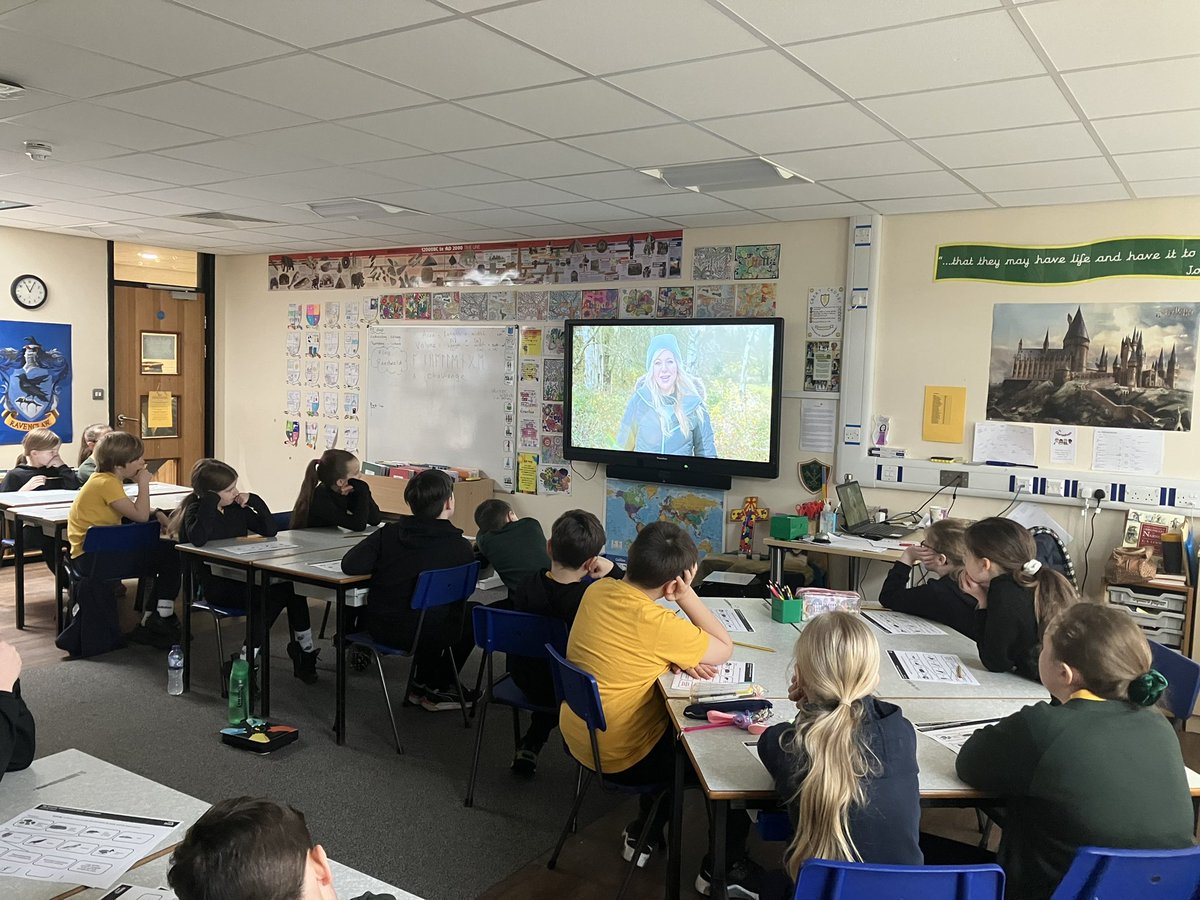 Year 5 are taking part in @BBCSpringwatch @BBC_Teach Winterwatch #livelessons this morning