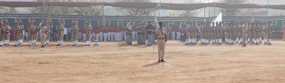 chnpolice's tweet photo. ಈ ದಿನ ಜಿಲ್ಲಾಡಳಿತ ವತಿಯಿಂದ ಡಾ:ಬಿ.ಆರ್. ಅಂಬೇಡ್ಕರ್ ಕ್ರೀಡಾಂಗಣದಲ್ಲಿ ಆಯೋಜಿಸಿದ 74 ನೇ ಗಣರಾಜ್ಯೋತ್ಸವ ದಿನಾಚರಣೆ ಕಾರ್ಯಕ್ರಮದಲ್ಲಿ ಭಾಗವಹಿಸಲಾಯಿತು. ಜಿಲ್ಲಾ ಉಸ್ತುವಾರಿ ಸಚಿವರು, ಶಾಸಕರು, ಜಿಲ್ಲಾಧಿಕಾರಿಗಳು ಹಾಗೂ ಇತರೇ ಜಿಲ್ಲಾ ಮಟ್ಟದ ಅಧಿಕಾರಿಗಳು ಉಪಸ್ಥಿತರಿದ್ದರು. #TPShivakumarIPS #SPchamarajanagar https://t.co/anS2Qh99gS