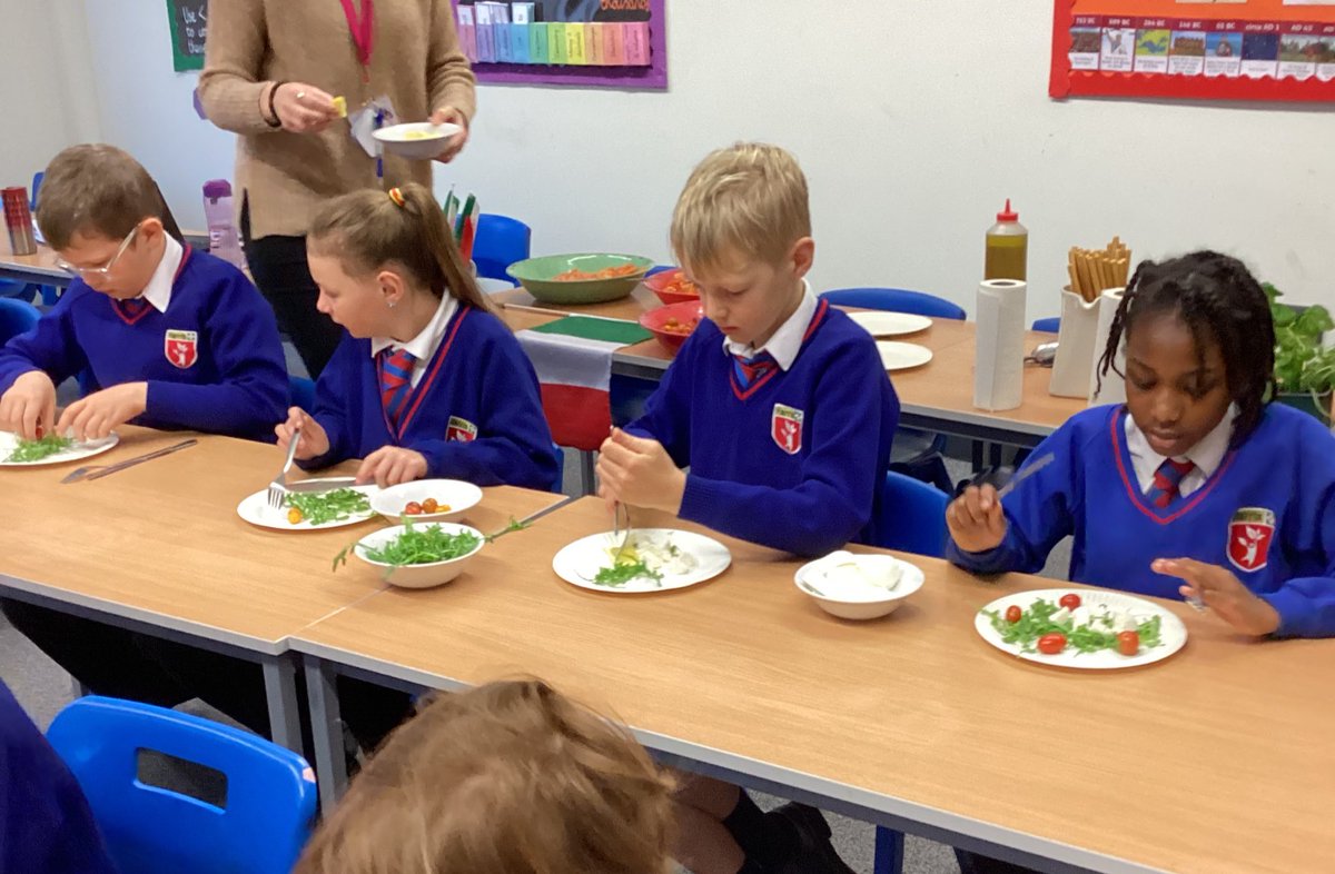 WOW! Fantastic workshop for Y4 this morning delivered by <a href="/Chartwells_UK/">Chartwells Schools</a>. They made and tasted Caprese salads and learnt about foods from different Italian regions.