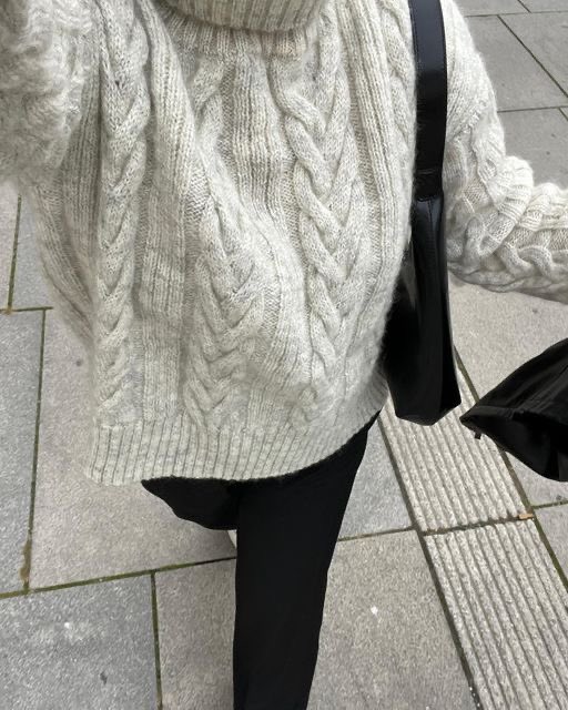 fasshionlover's tweet photo. thursday https://t.co/NcbYI9dlJn