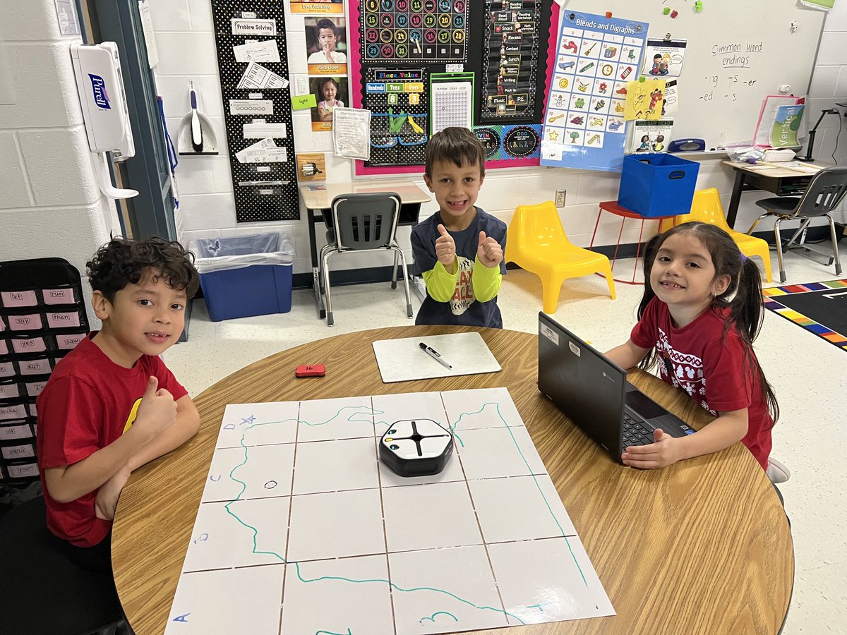 MrsTeetsDIS's tweet photo. Check out these first grader coders! 🧑🏻‍💻👩🏽‍💻They coded the ⁦@iRobot⁩ to move from Richmond to Ashburn to Washington, DC! #collaboraters #communicators #critialthinkers ⁦@Discovery_elem⁩ ⁦@triciasmith72⁩ ⁦@iRobotEducation⁩ 👏🏻👏🏻👏🏻 https://t.co/6Bmiuer37k
