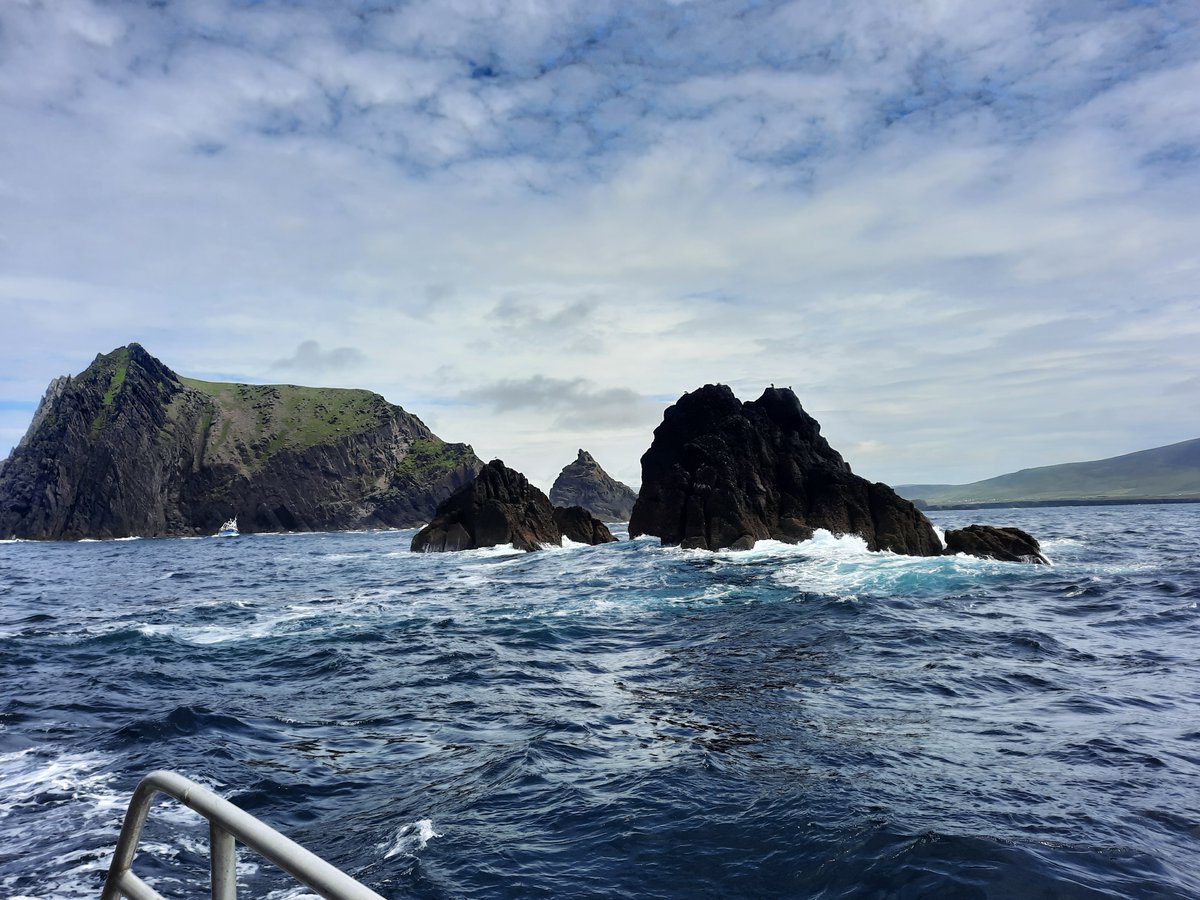 followtheboats's tweet photo. Have you seen Ep. 2 of The Island featuring INFOMARs @EMacCraith/@charisemckeon on board R.V. #Keary? See how seabed mapping gives insights into processes that forged the island over millions of years

RTE Player👉https://t.co/YsLvMbBX5l

@Dept_ECC @GeolSurvIE @MarineInst https://t.co/vnAzIdlV2m