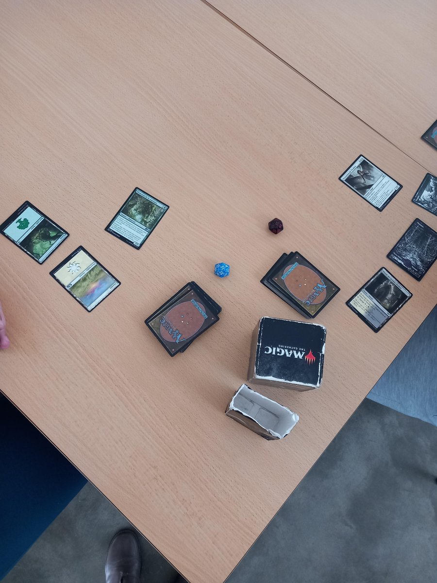 IES Marqués Comares tweet media