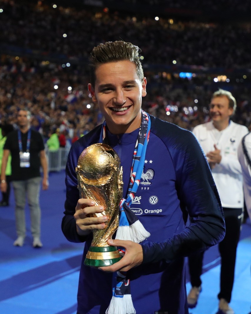 𝐂𝐡𝐚𝐦𝐩𝐢𝐨𝐧 𝐝𝐮 𝐌𝐨𝐧𝐝𝐞 𝟐𝟎𝟏𝟖, <a href="/FlorianThauvin/">Florian Thauvin</a> fête aujourd’hui ses 3️⃣0️⃣ ans 🎂

Joyeux anniversaire Florian ! 🎈

#FiersdetreBleus