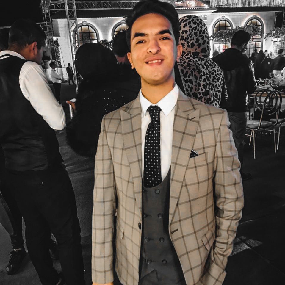 All0n12's tweet photo. #NewProfilePic
*الاهمال بالاهمال ولم اندم ع فراق احد.*🖤🍂 https://t.co/PTVS4gruKP