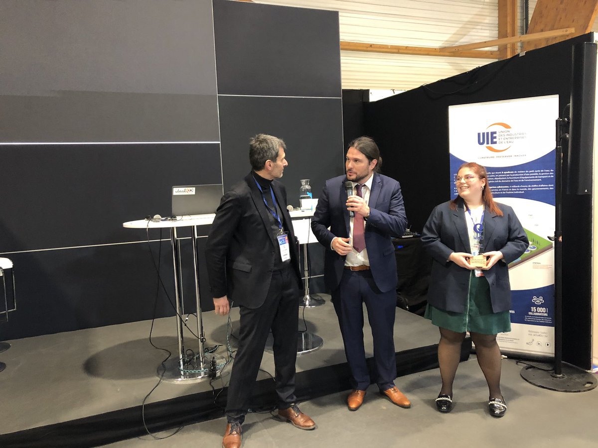 makinsky_al's tweet image. #eau #challenge #innovation #CGLE2023
L’entreprise redberry remporte le prix innovation dans la catégorie entreprises 
Un challenge innovation organisé par @UI_Eau @CarrefourEau @FranceWaterTeam 
Bravo !